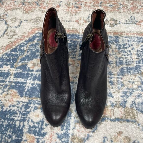 Banfi Zambrelli Heeled Boots Cropped Bootie Women’s 8.5 Brown Pebbled Leather - Picture 2 of 10